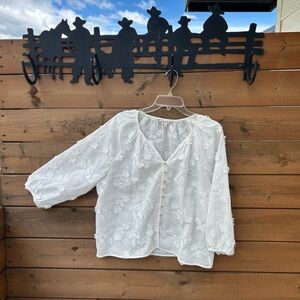 273. NANETTE LEPORE Women’s Vibrant White 3D Floral Embroidered Blouse